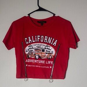 CALIFORNIA GRAPHIC CROP TEE (MEDIUM)